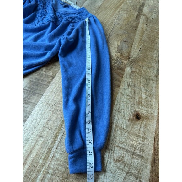 Democracy Women's Blue Embroidered Long Sleeve Pullover Sweater Small - Picture 10 of 10